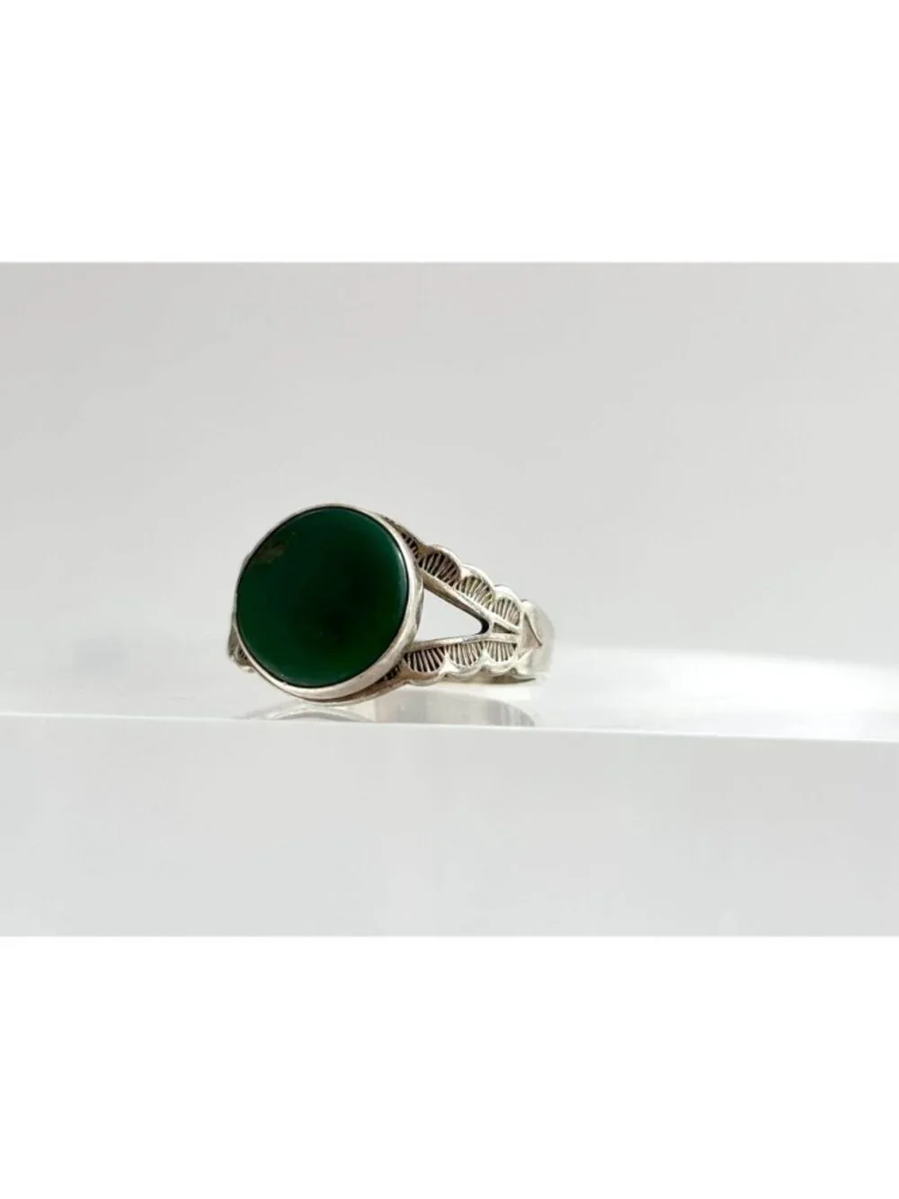 Green Turquoise Cabochon Inlaid Sterling Silver 925 Vintage Ring - sz 5.25